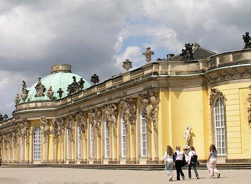 德國(guó)無(wú)憂宮:沙丘上的宮殿圖片